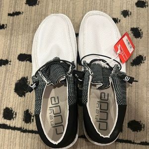 NWT mens Hey Dudes size 14